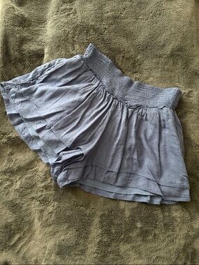 EUC Hollister Smocked Waist Blue Embroidered Women's Flowy Shorts Size M